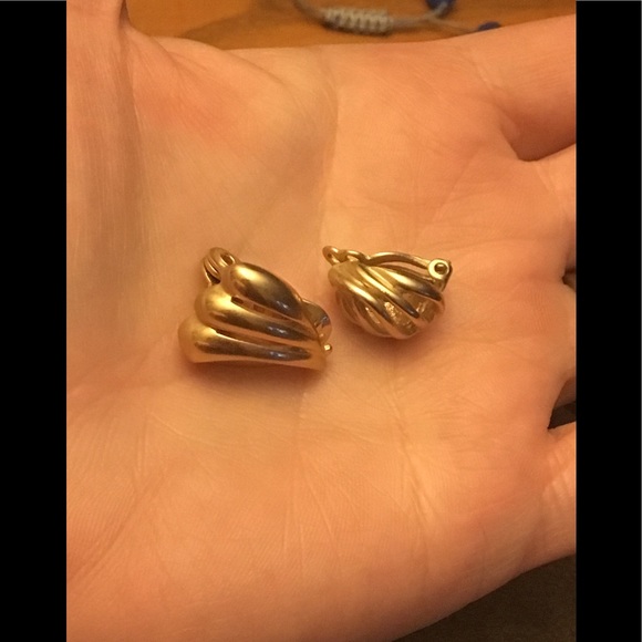TWO PAIR Vintage Gold Tone Earrings (1 Pair MONET) - Picture 7 of 8